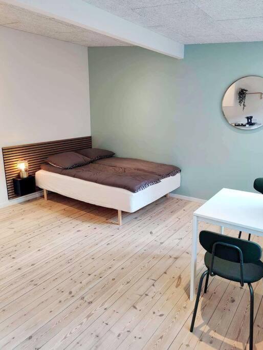 Charmerende Bolig Naer Domkirken Ribe Esterno foto